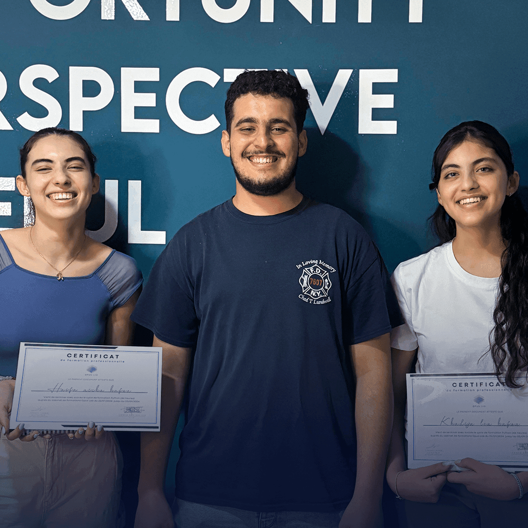 Remise de certificats aux participants d'une formation en Python