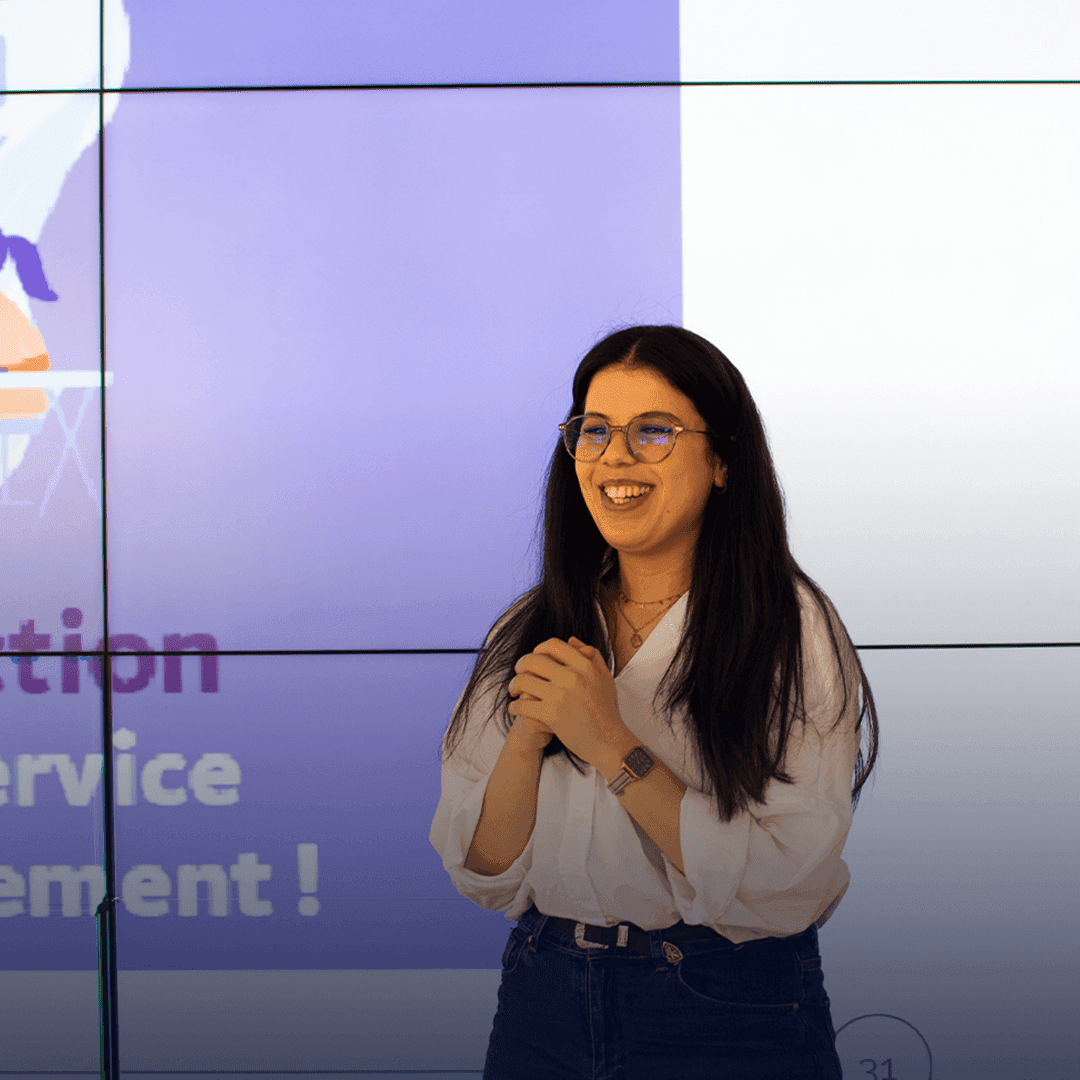 Présentation du projet final d'une participante en formation en marketing digital.
